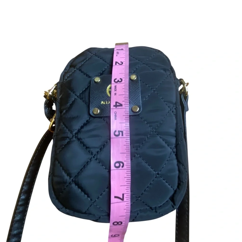 Alexis Bendel Womens Small Lightweight Nylon Crossbody Everyday Handbag